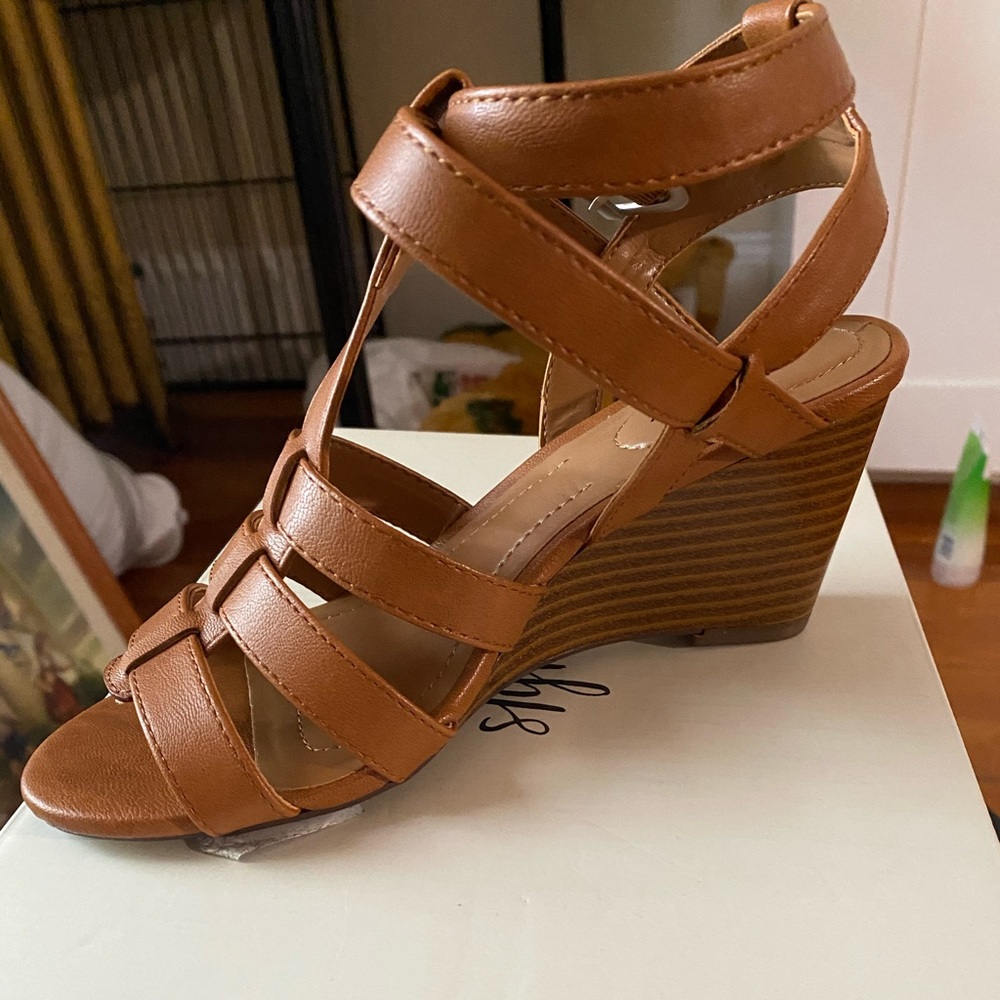 Size 5 tan wedge heel sandals